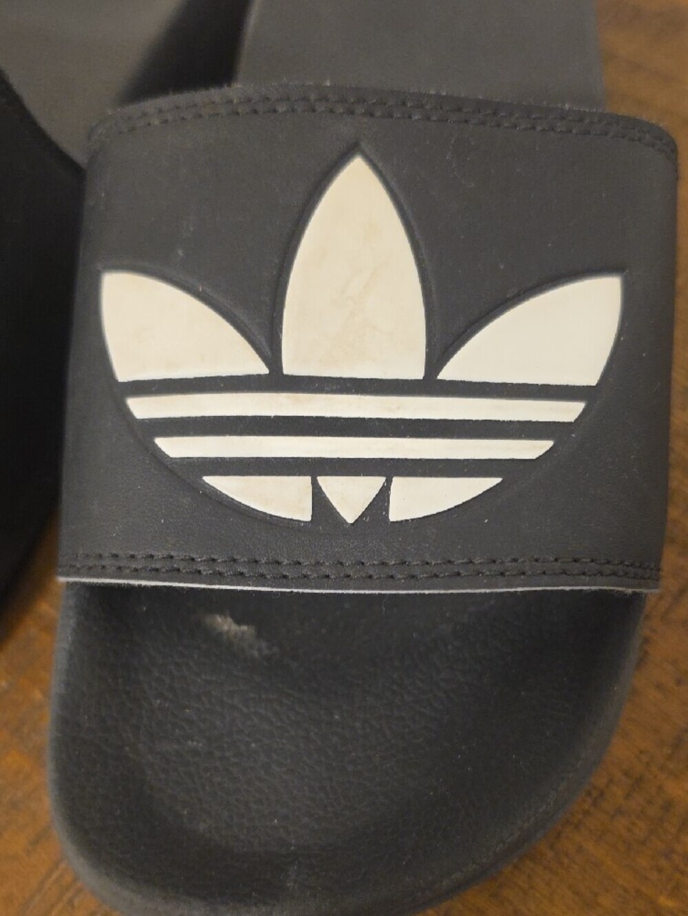 Adidas Kids Black Slides with White Trefoil Logo - Picture 3 of 4
